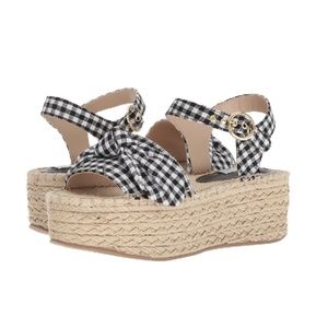 Must have!! Steve Madden Espadrille  Sandal